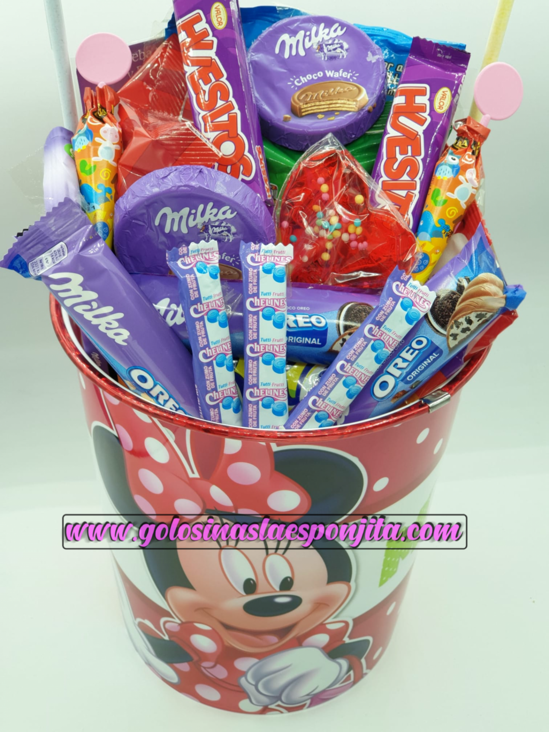 Papeleras repletas de chocolates y chuches Minnie